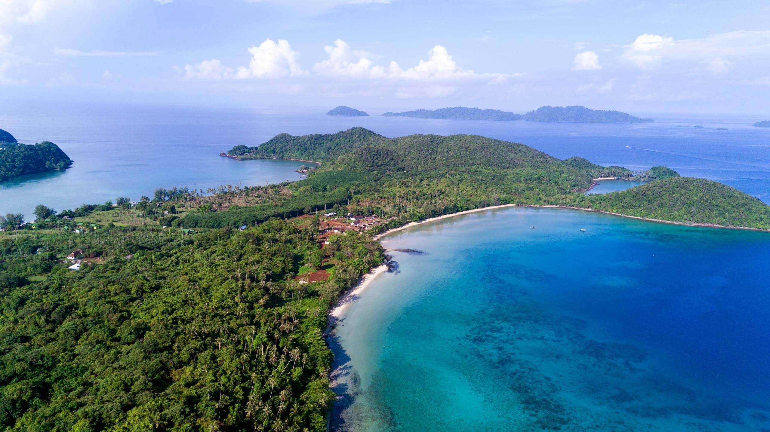 drone-koh-mak-thailandtravel