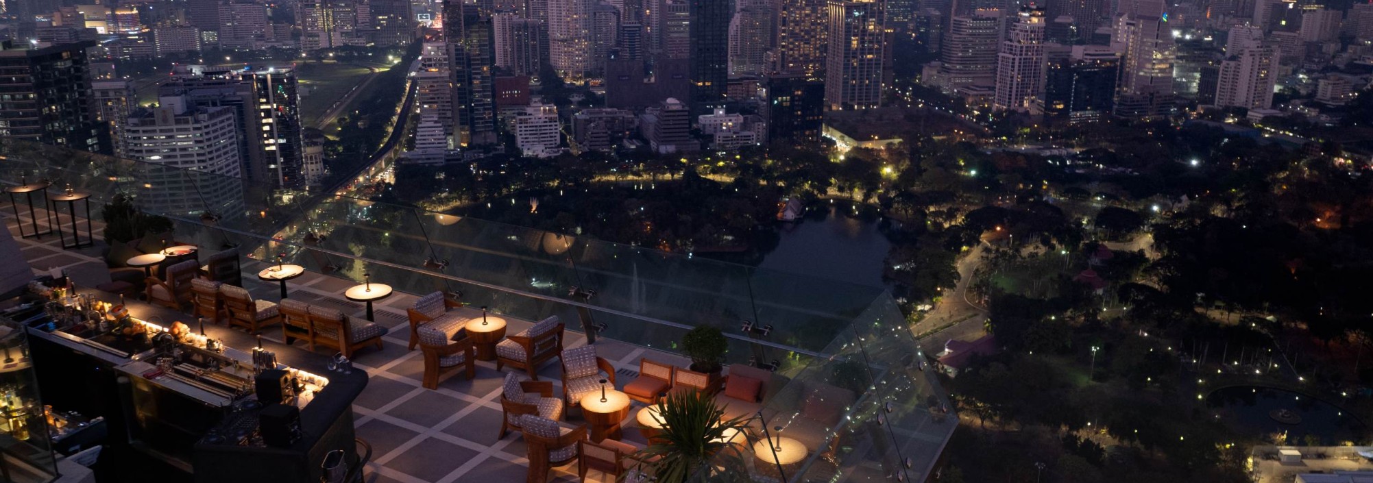 dusit-thani-bangkok-exterior-thailandtravel