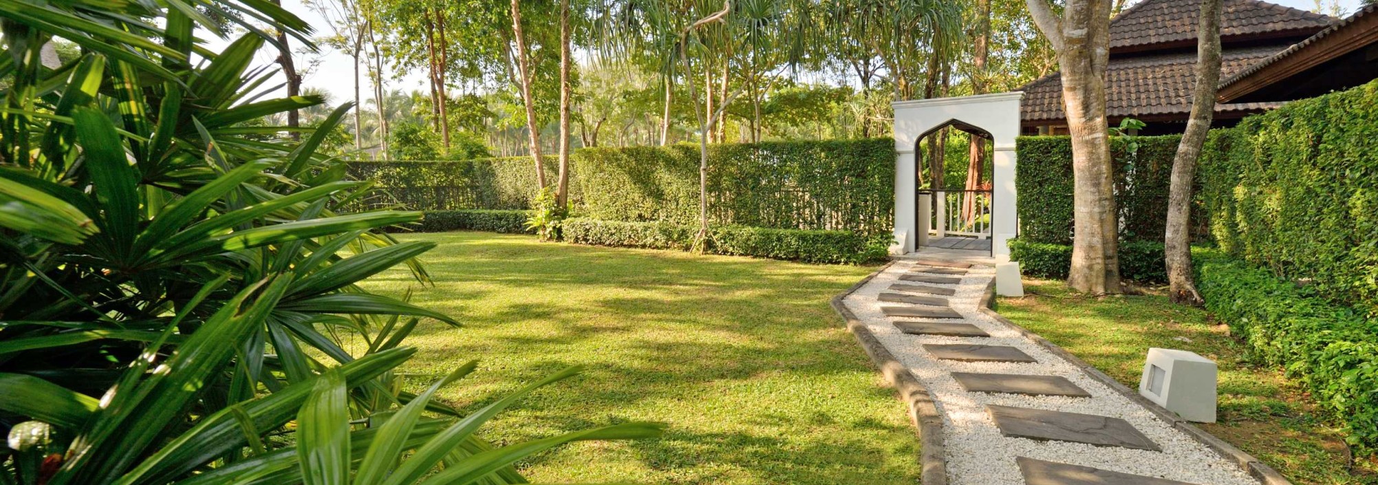 dusit-thani-krabi-tuin-looppad-thailandtravel