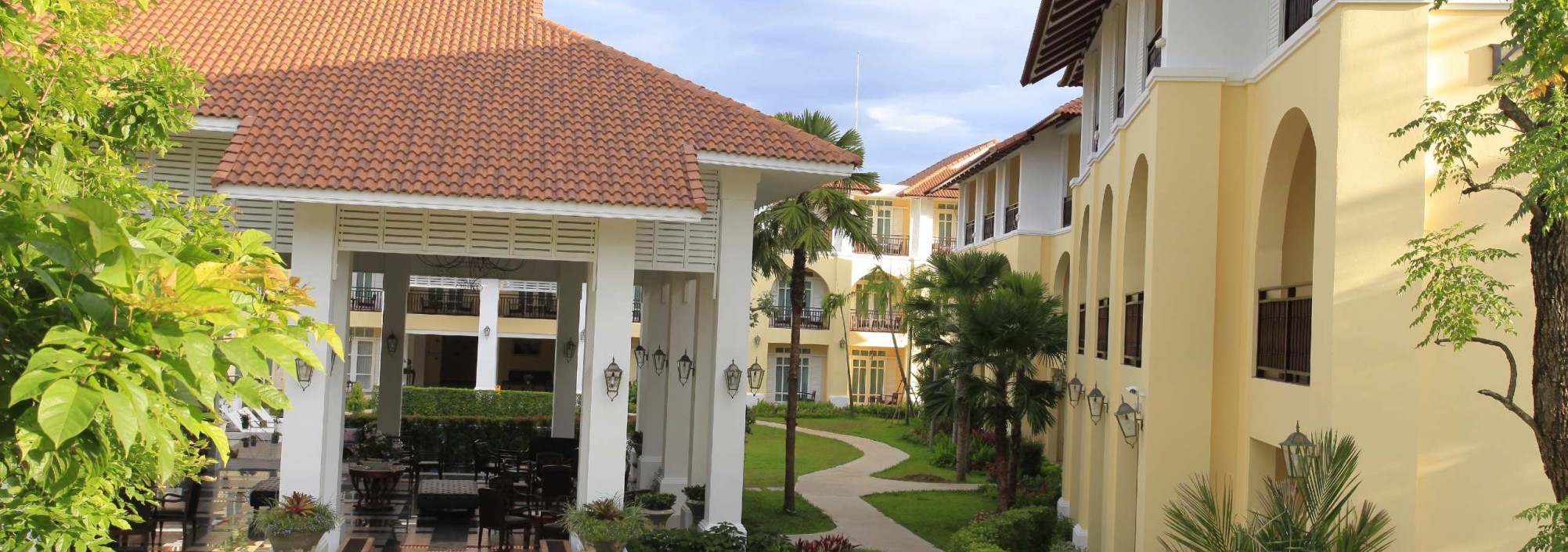exterior-khamthana-chiang-rai-thailandtravel