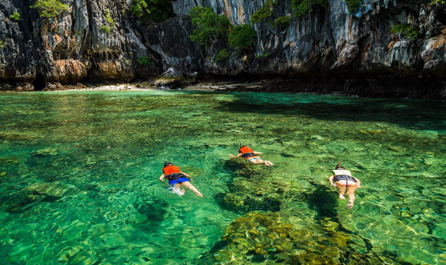 familie-snorkelen-golf-van-thailand-thailandtravel