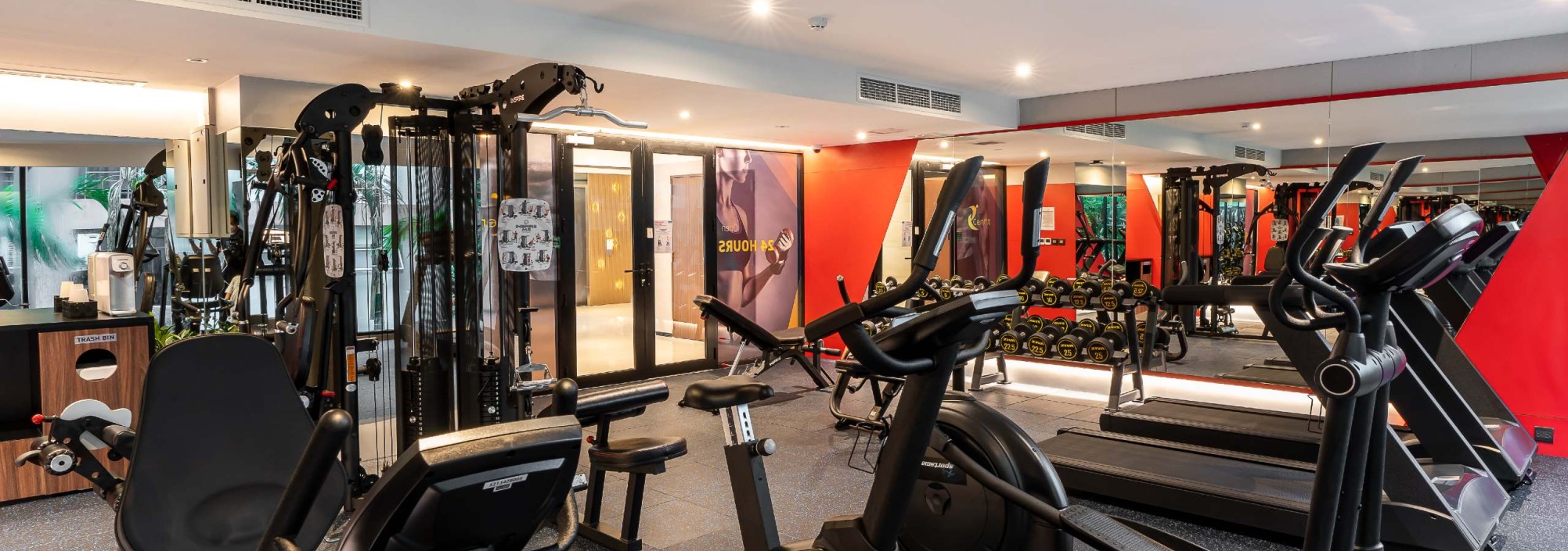 fitness-gym-centara-life-bangkok-phra-nakhon