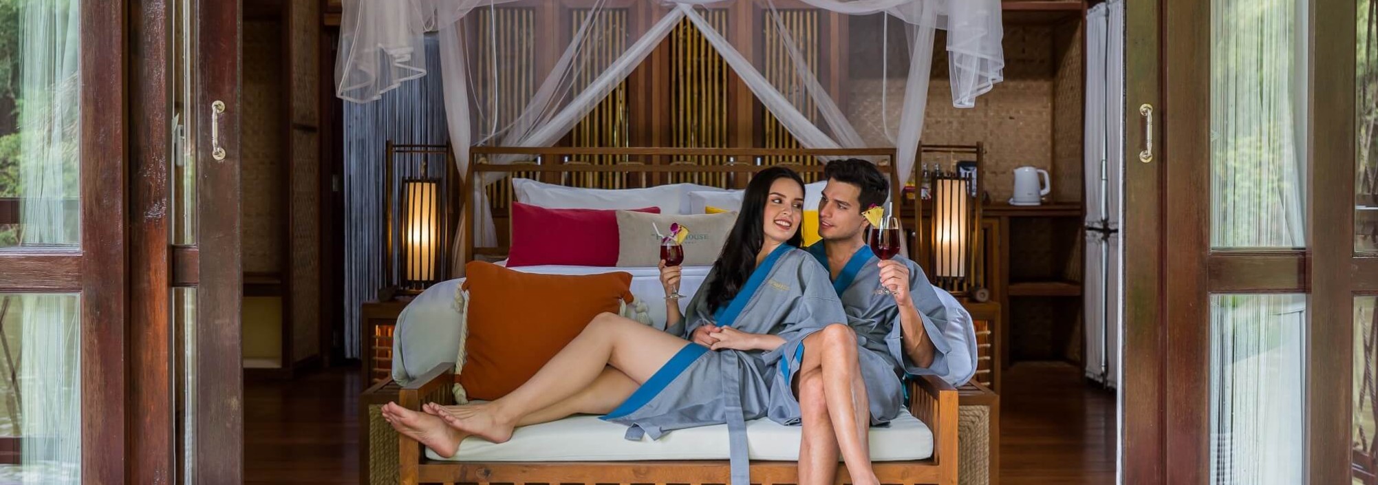 floathouse-river-kwai-floating-villa-thailandtravel