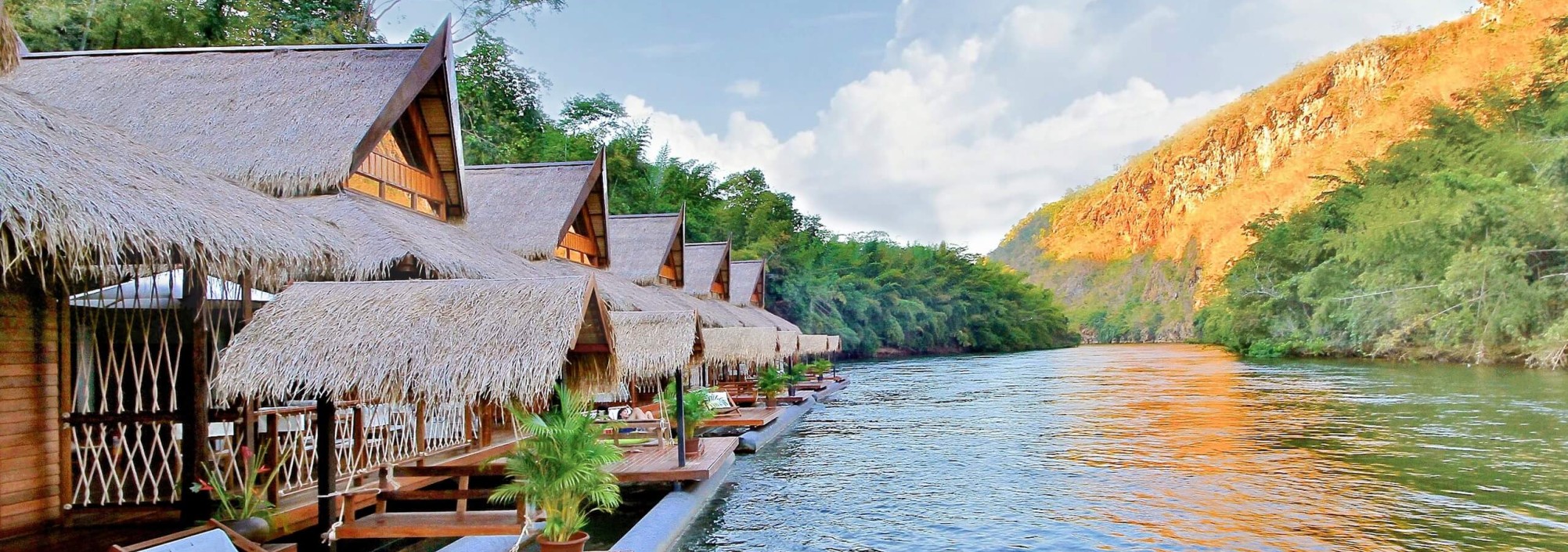 floathouse-river-kwai-thailandtravel