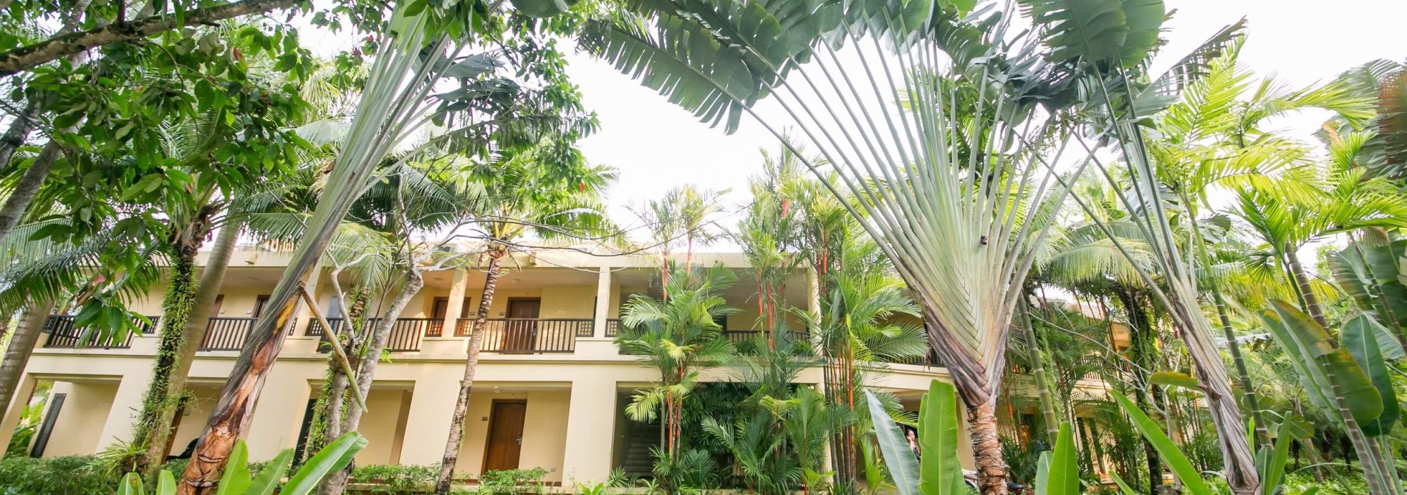 garden-wing-building-centara-koh-chang-tropicana-thailandtravel