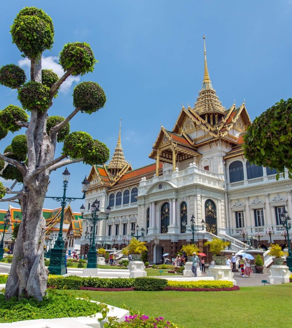 grand-palace-in-bangkok-thailand-travel
