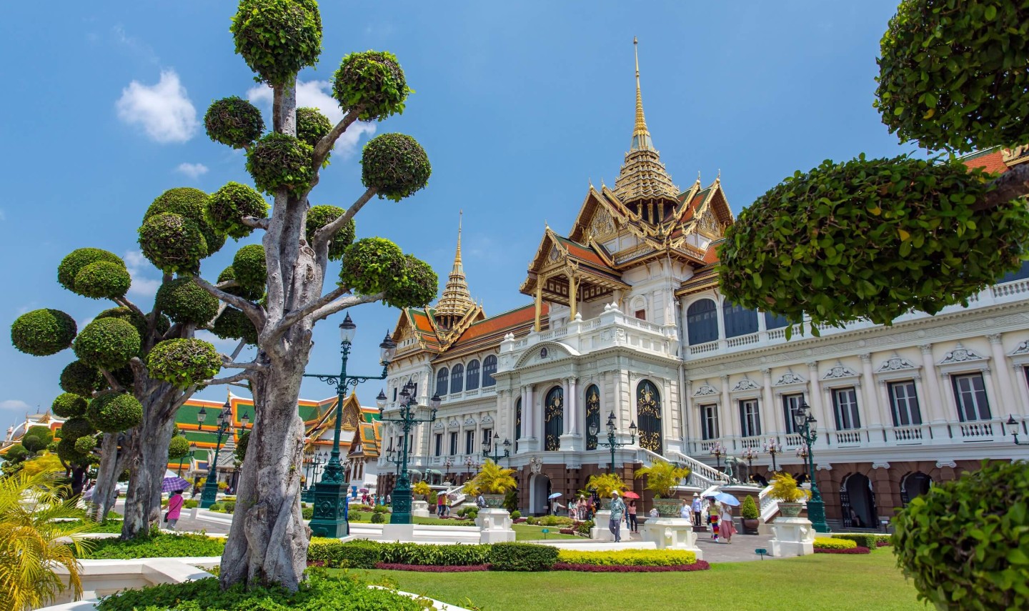 grand-palace-in-bangkok-thailand-travel