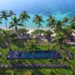 haad-tien-beach-resort-koh-tao-zwembad-drone-thailandtravel