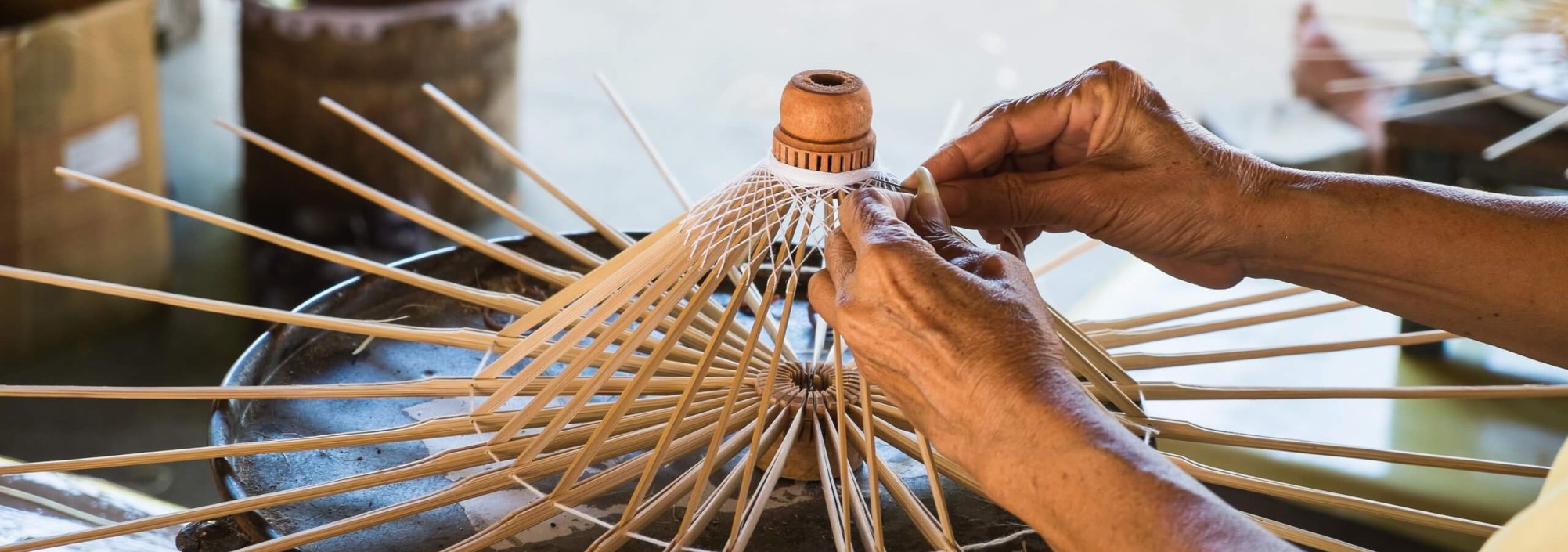 hand-made-umbrella-chiang-mai-thailandtravel