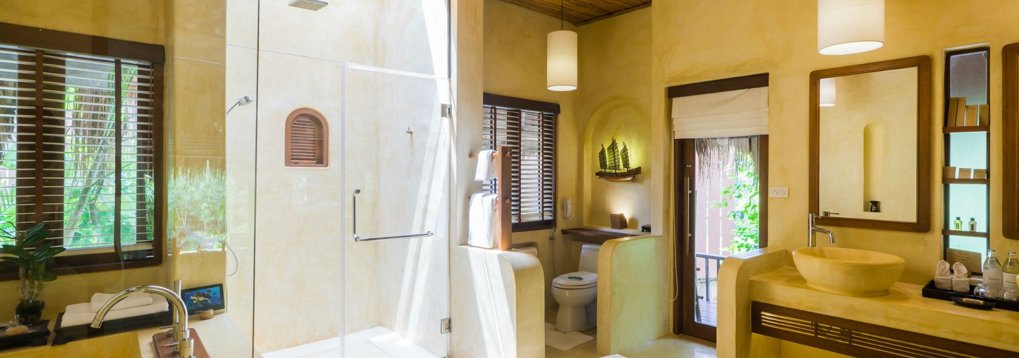 high-season-pool-villa-koh-kood-deluxe-pool-villa-badkamer-douche-thailandtravel