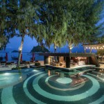 idyllic-concept-resort-koh-lipe-zwembad-avond-thailandtravel