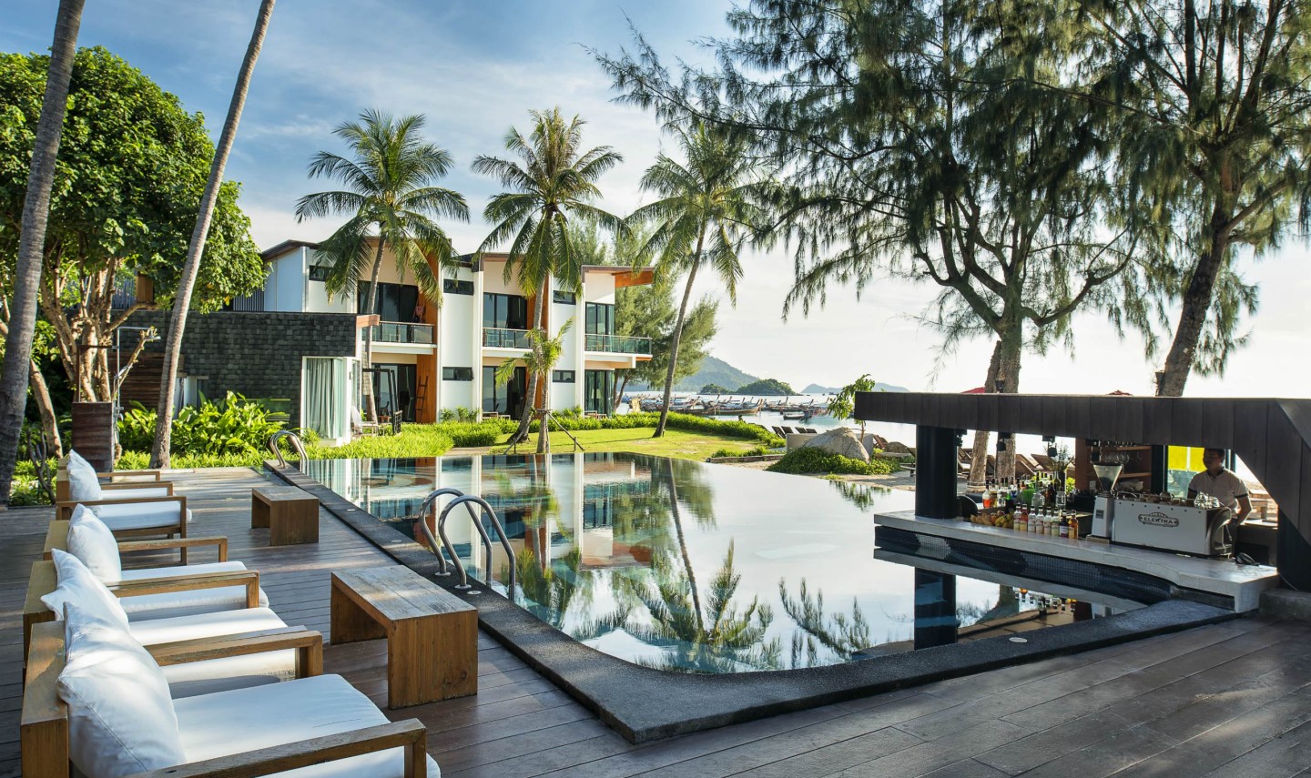 idyllic-concept-resort-koh-lipe-zwembad-poolbar-strand-thailandtravel