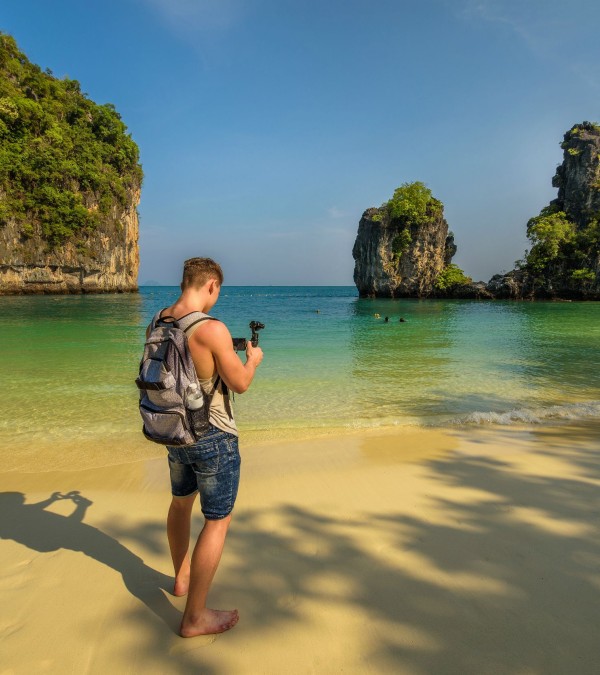 jongen-thebeach-kohphiphi-thailandtravel