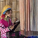 karen-long-neck-gouden-ringen-om-nek-thailandtravel-1