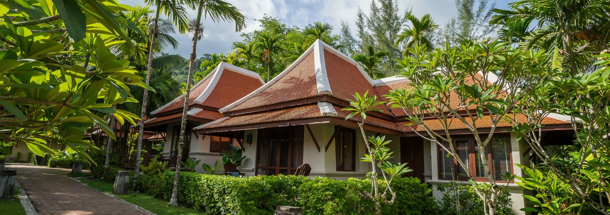 khao-lak-laguna-resort-oriental-villa-buitenkant-thailandtravel