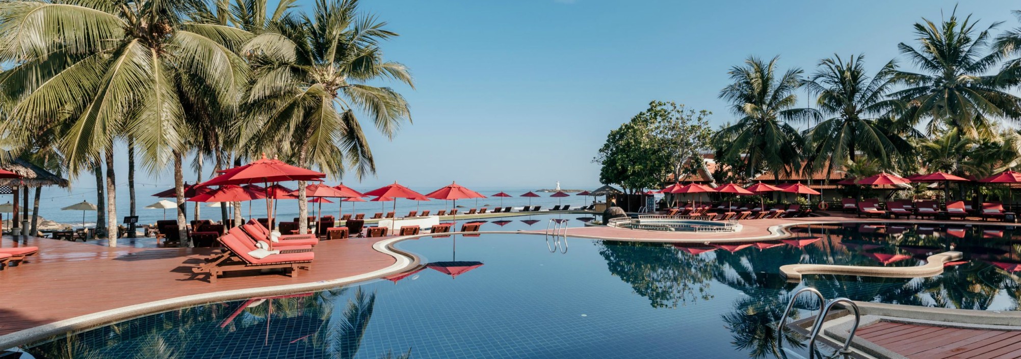 khao-lak-laguna-zwembad-pool-palmen-thailandtravel
