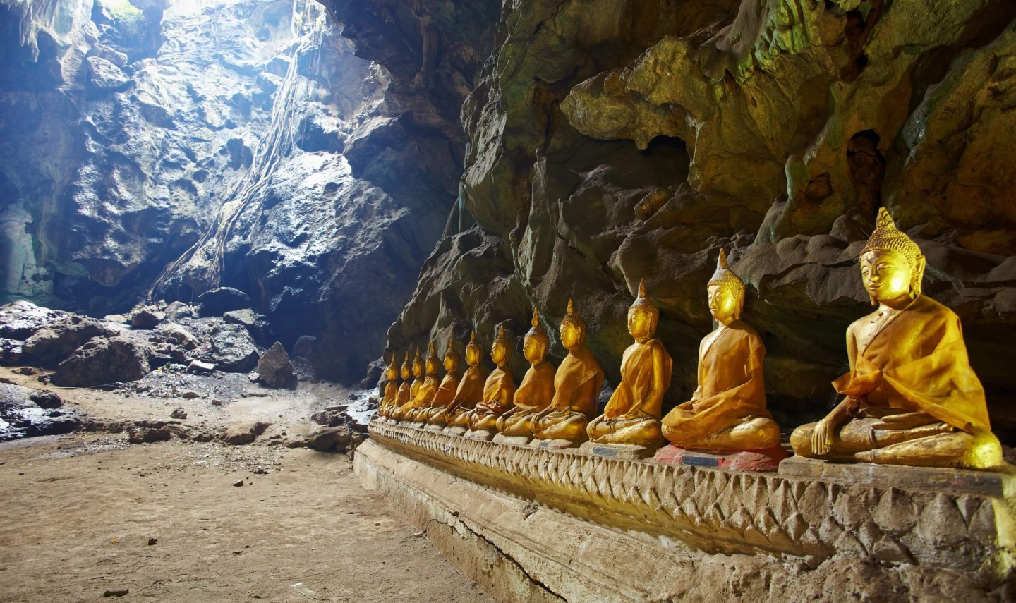 khao-luang-cave-phetchaburi-thailandtravel
