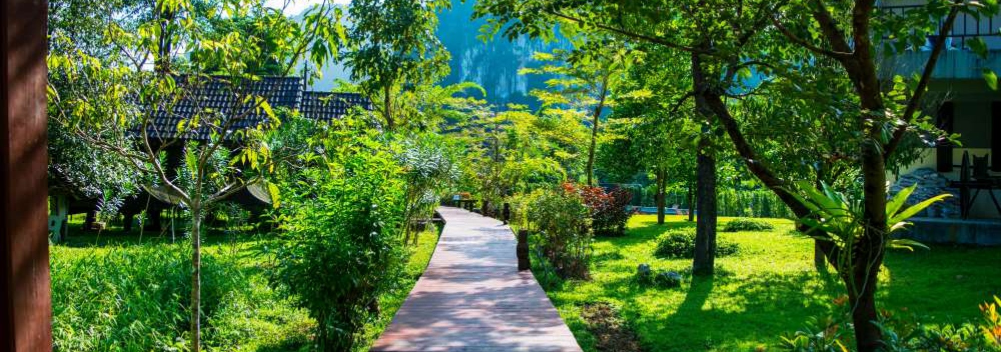 khao-sok-montania-lifestyle-hotel-pad-tuin-thailandtravel