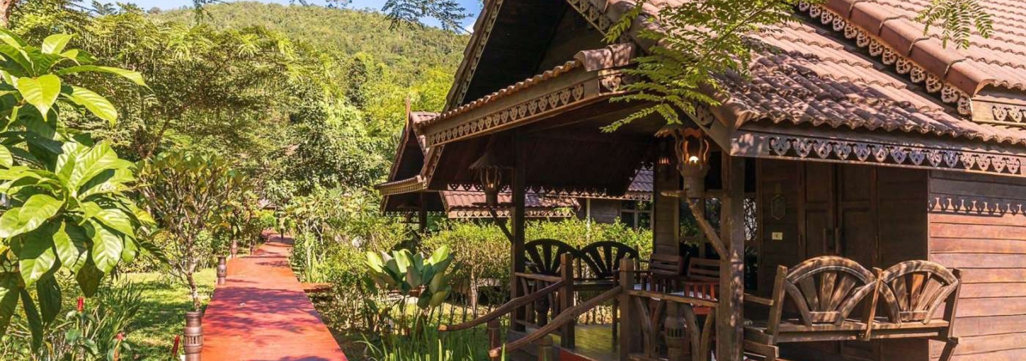 khao-sok-montania-lifestyle-hotel-thai-boutique-chalet-terras-bungalow-thailandtravel