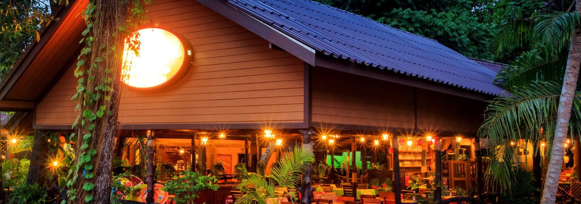 khao-sok-river-lodge-restaurant-thailandtravel