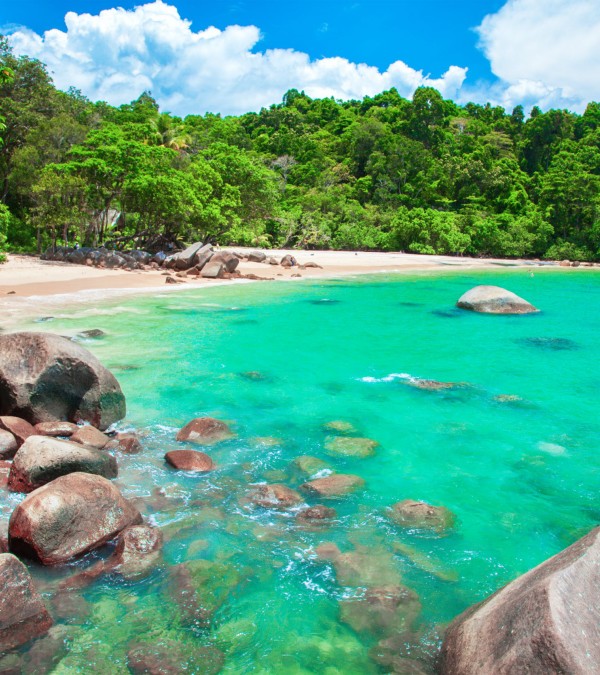 khaolak-strand-zee-rotsen-thailandtravel