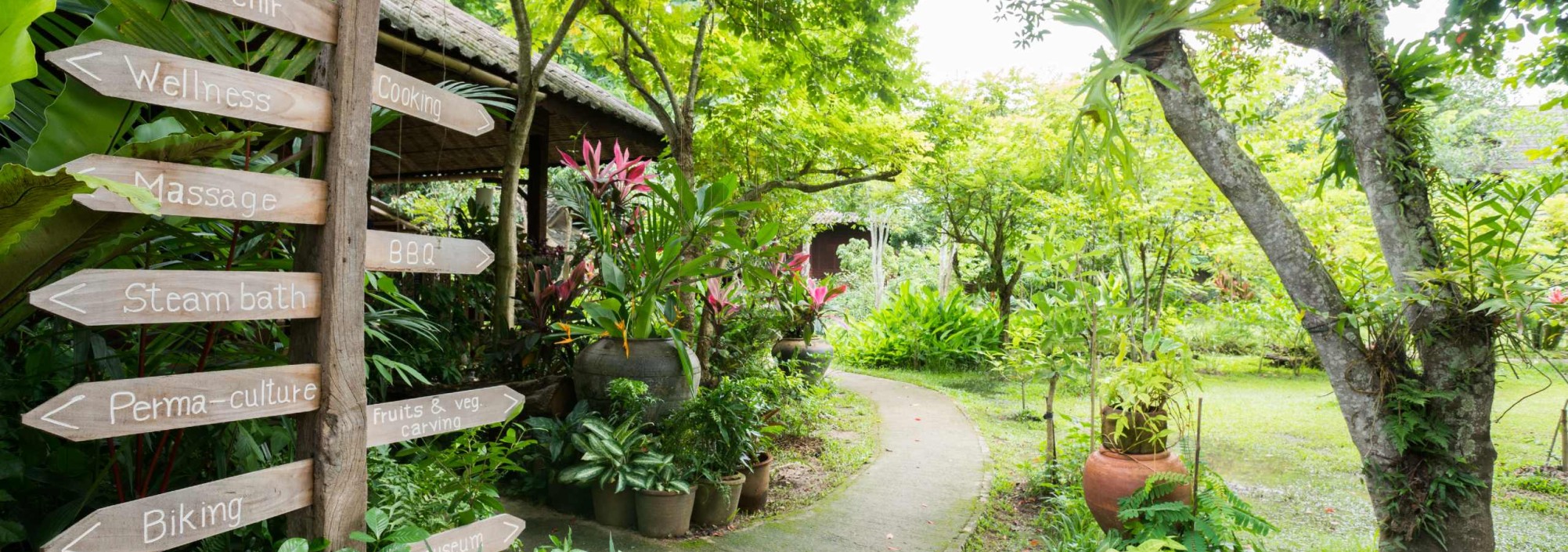 khum-lanna-luxe-homestay-tuin-bord-thailandtravel