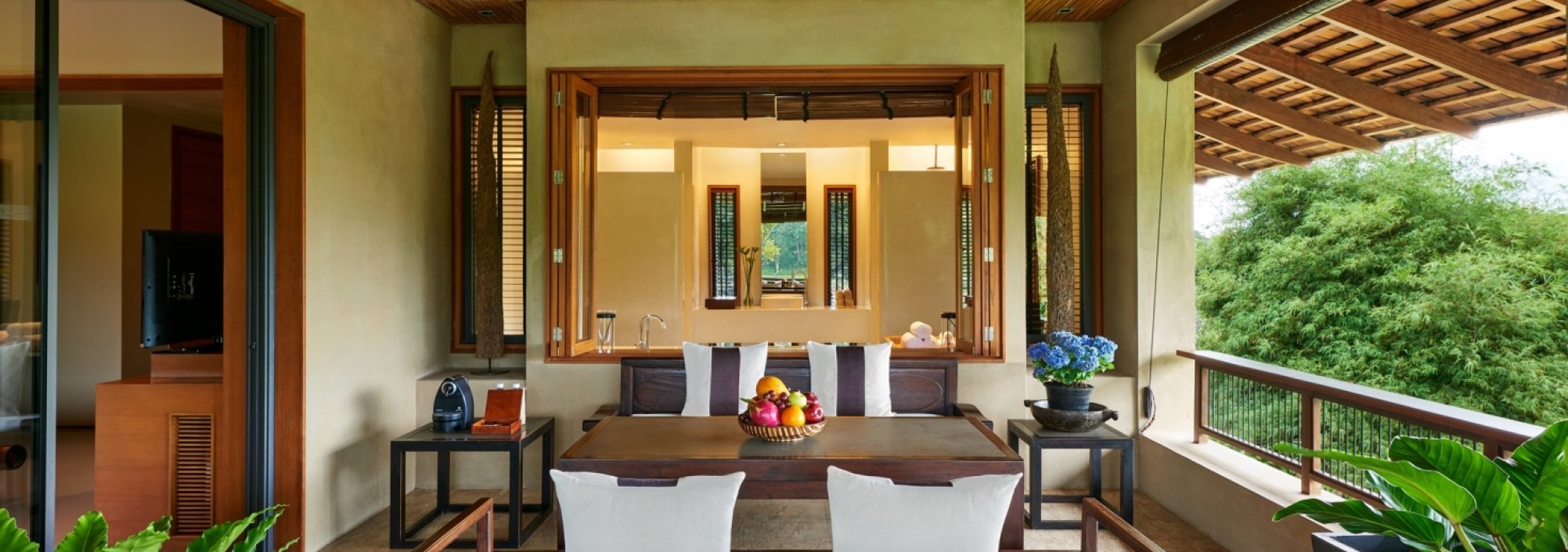 kirimaya-khaoyai-terrace-suite-balkon-thailandtravel