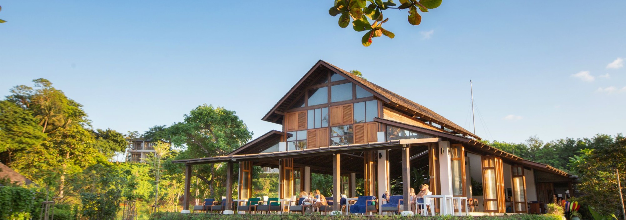 koh-mak-mira-montra-lounge-restaurant-thailandtravel