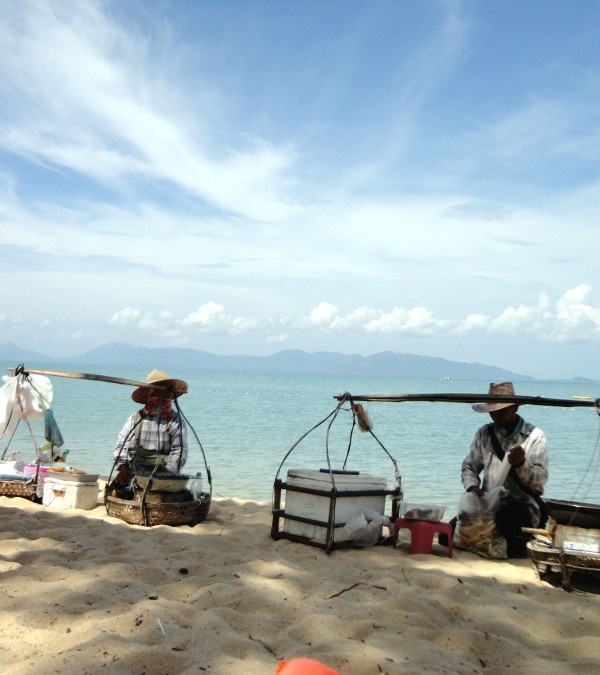 koh-samui-mae-nam-strand-verkopers-thailandtravel