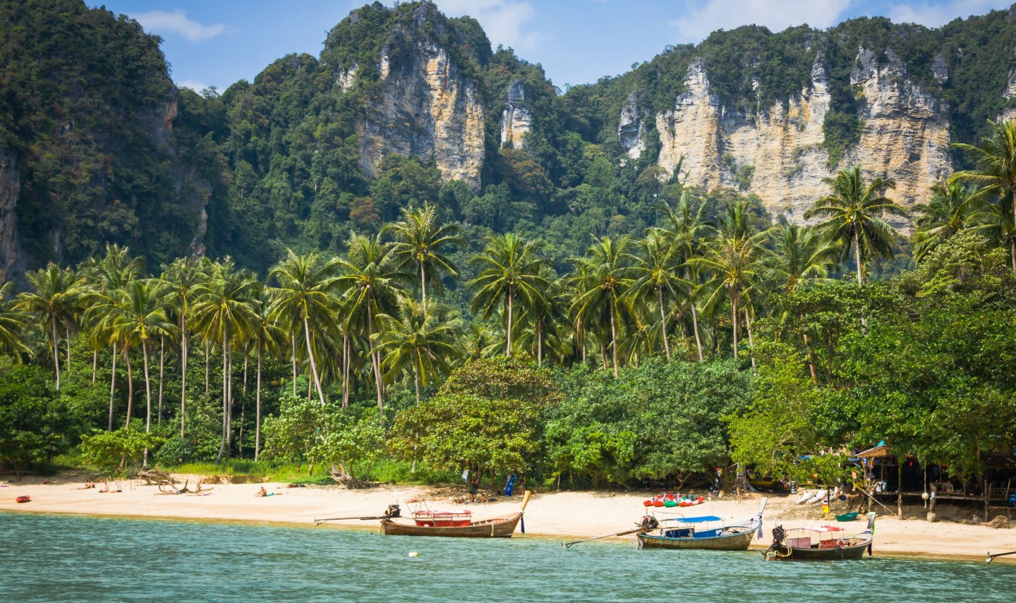 krabi-aonangbeach-thailandtravel