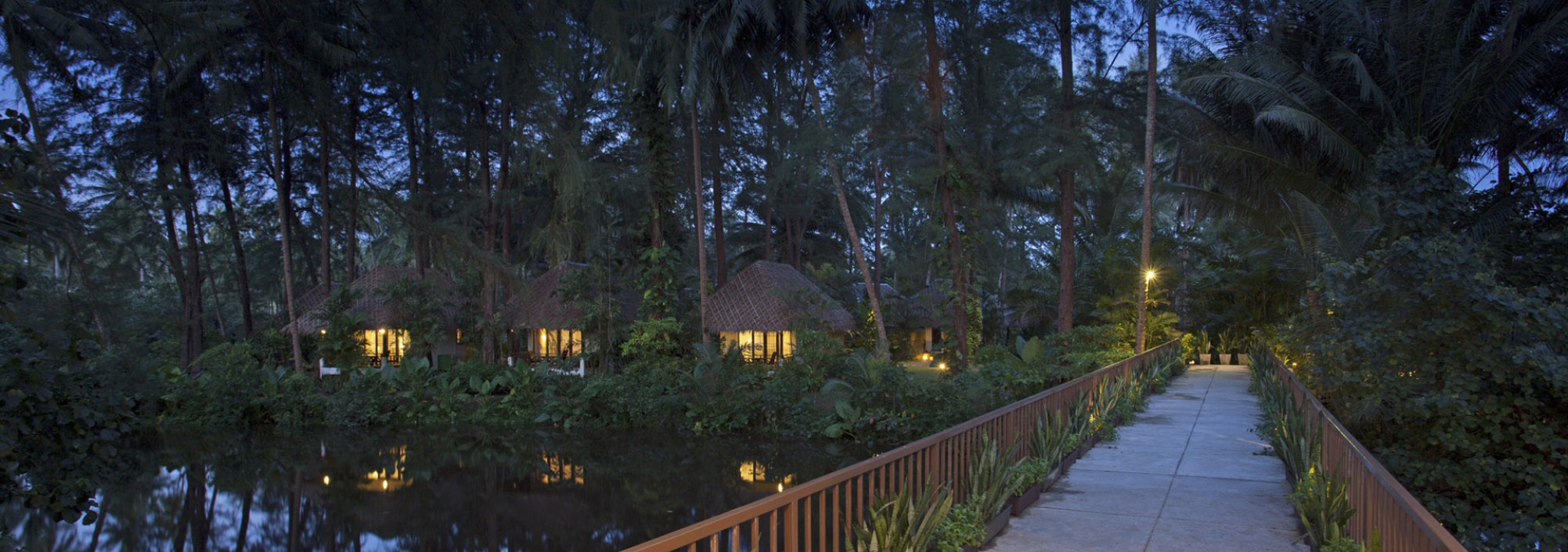 lagoonbrug-haadson-resort-khao-lak