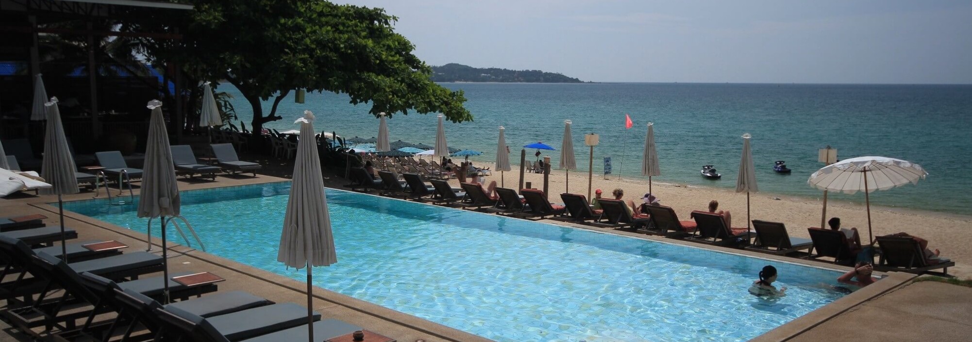 lamai-wanta-beach-resort-zwembad-strand-thailand-travel