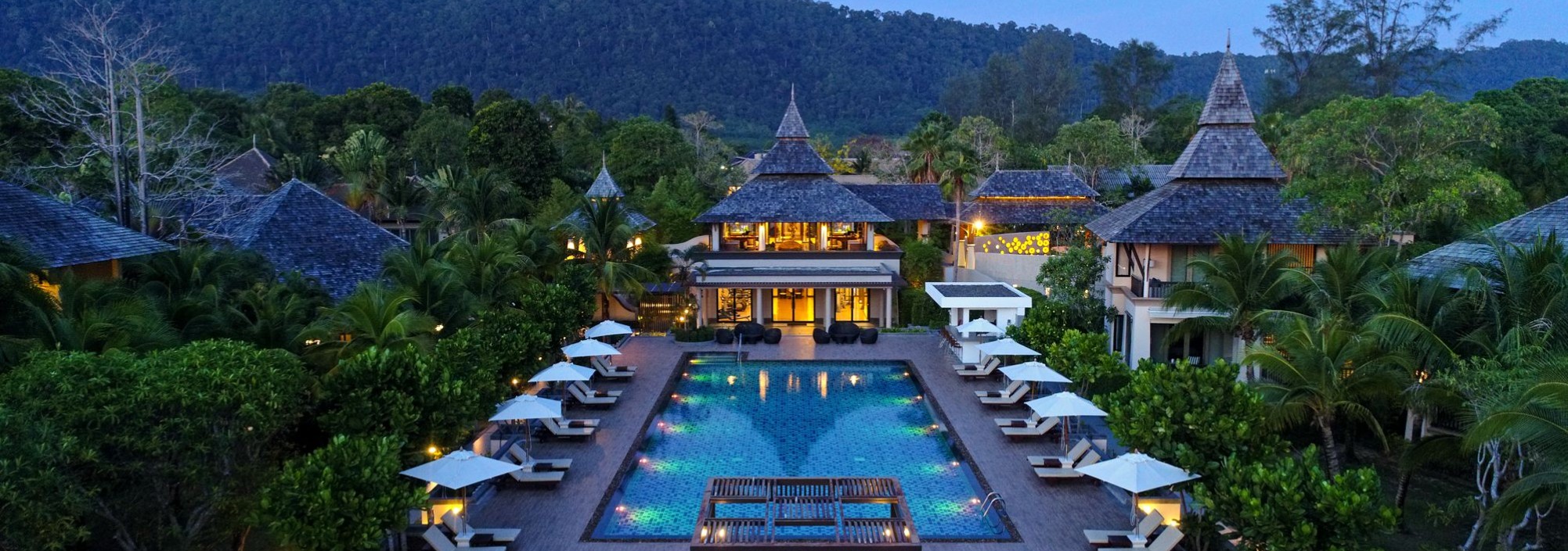 layana-exterior-night-koh-lanta-thailandtravel