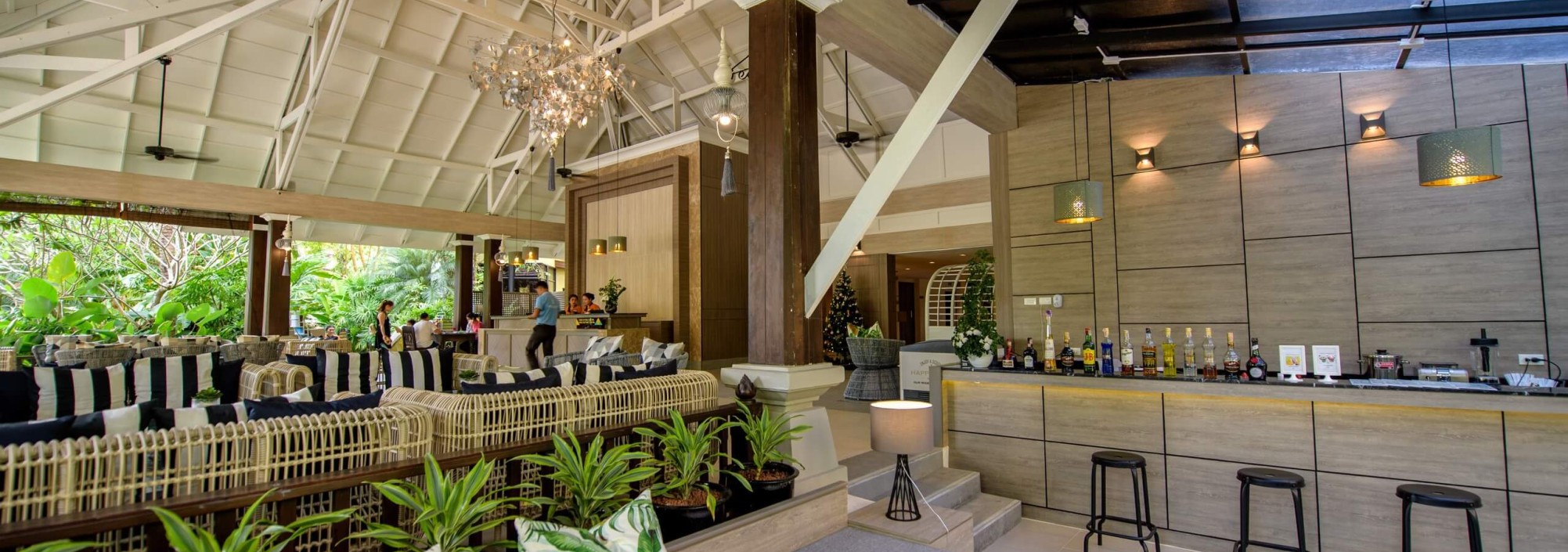 lobby-bar-krabi-la-playa-resort-thailandtravel