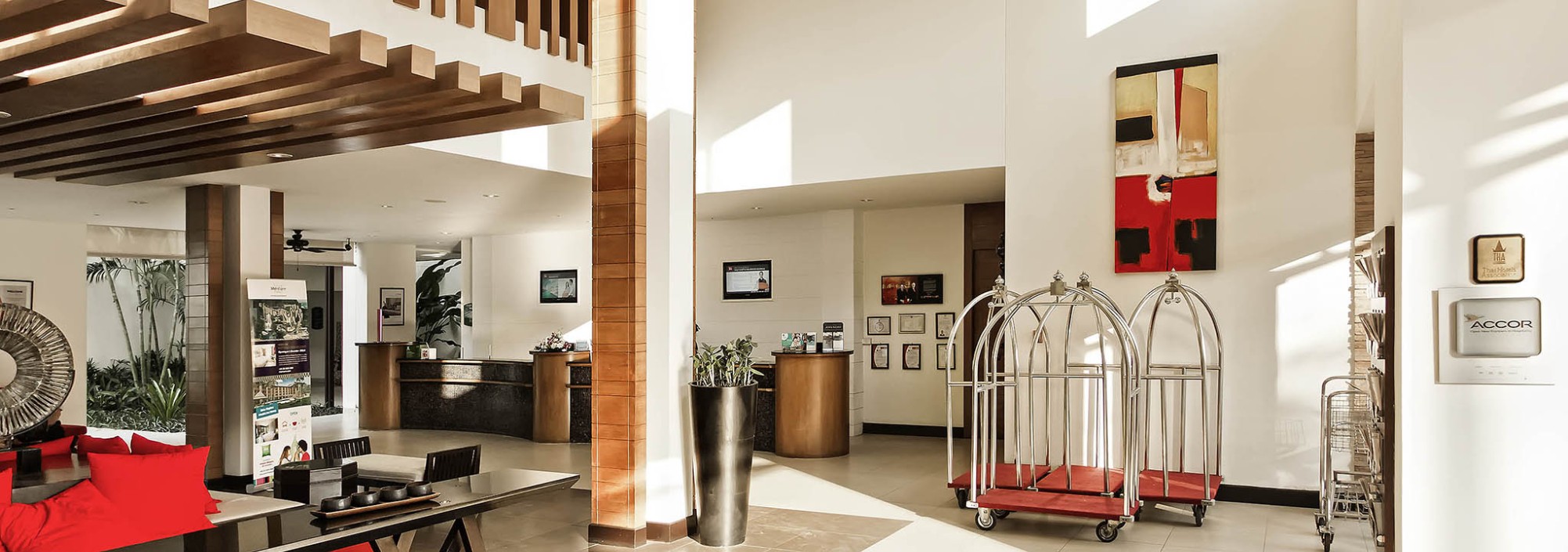 lobby-ibis-samui-bophut-thailandtravel