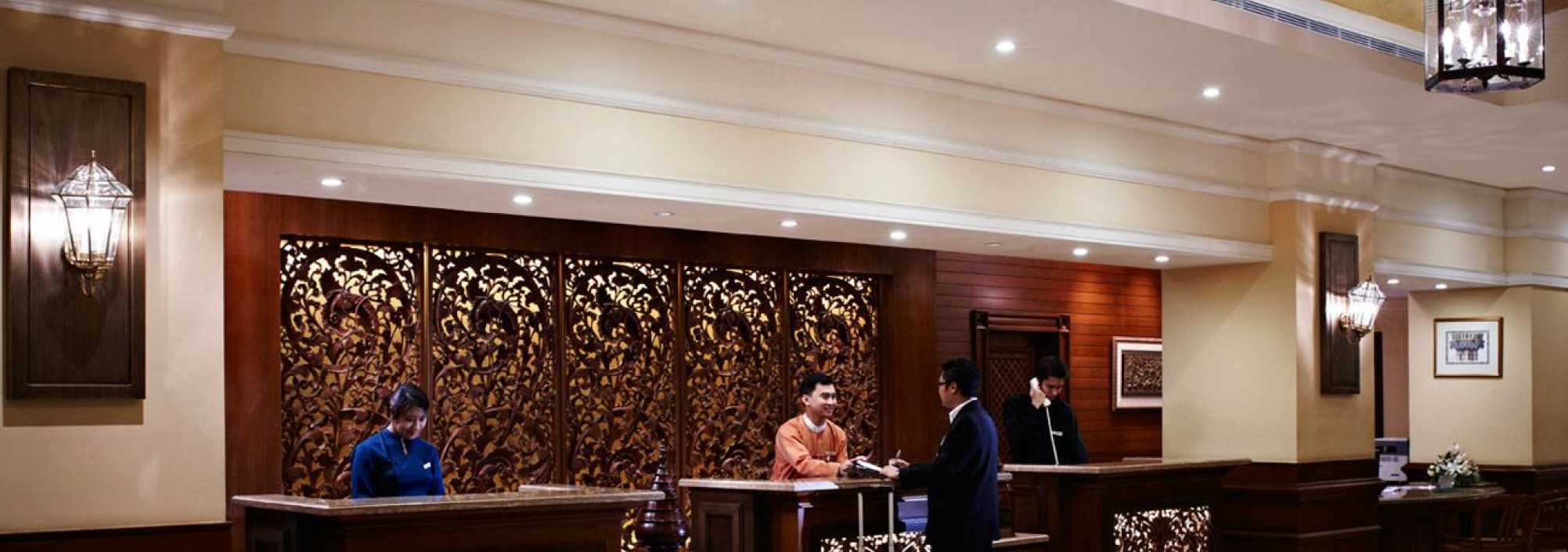 lobby-receptie-sule-shangrila-yangon-myanmar-thailandtravel