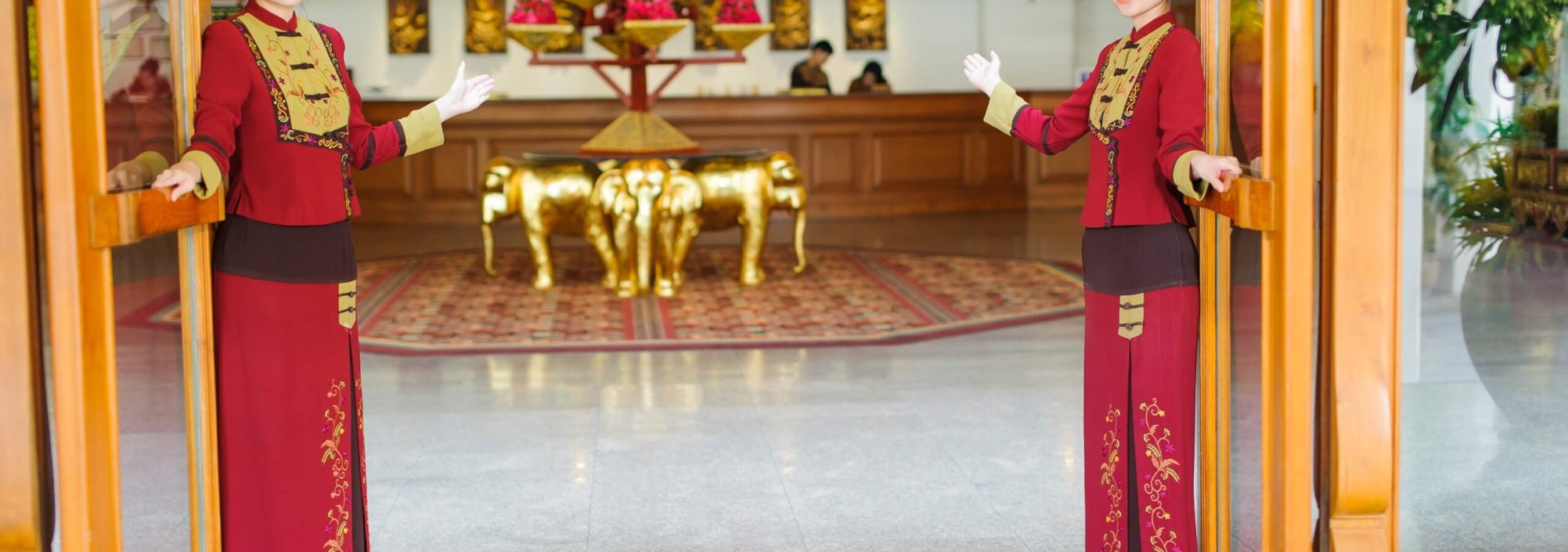 lobby-the-empress-hotel-chiang-mai-thailandtravel