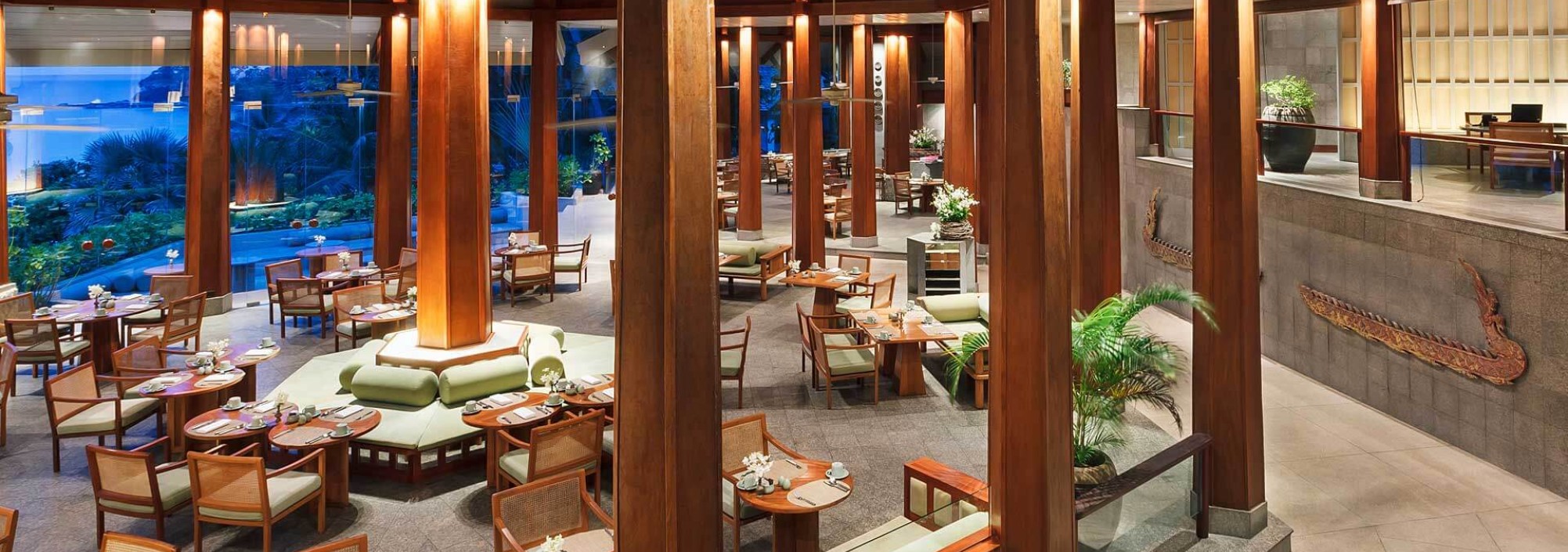 lomtalay-restaurant-the-surin-phuket-thailandtravel