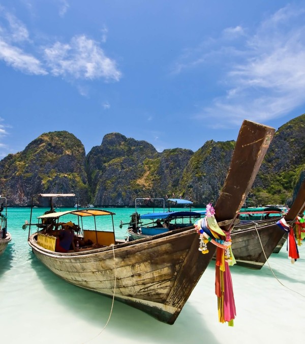 long-tail-boot-maya-bay-excursie-phuket-thailandtravel