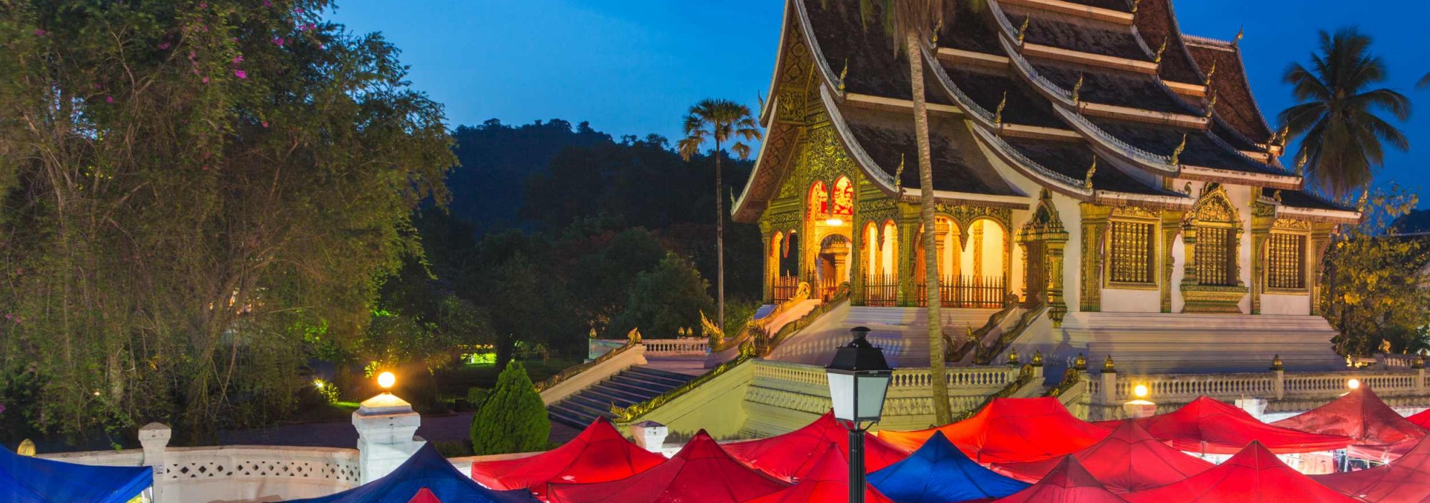 luangprabang-tempel-nachtmarkt-laos-thailandtravel