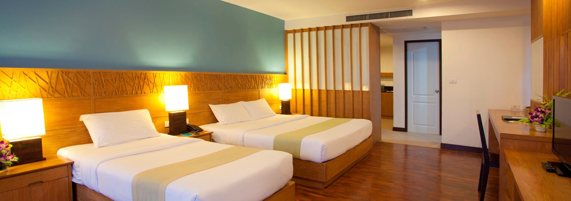 luxury-room-areca-lodge-pattaya-thailandtravel