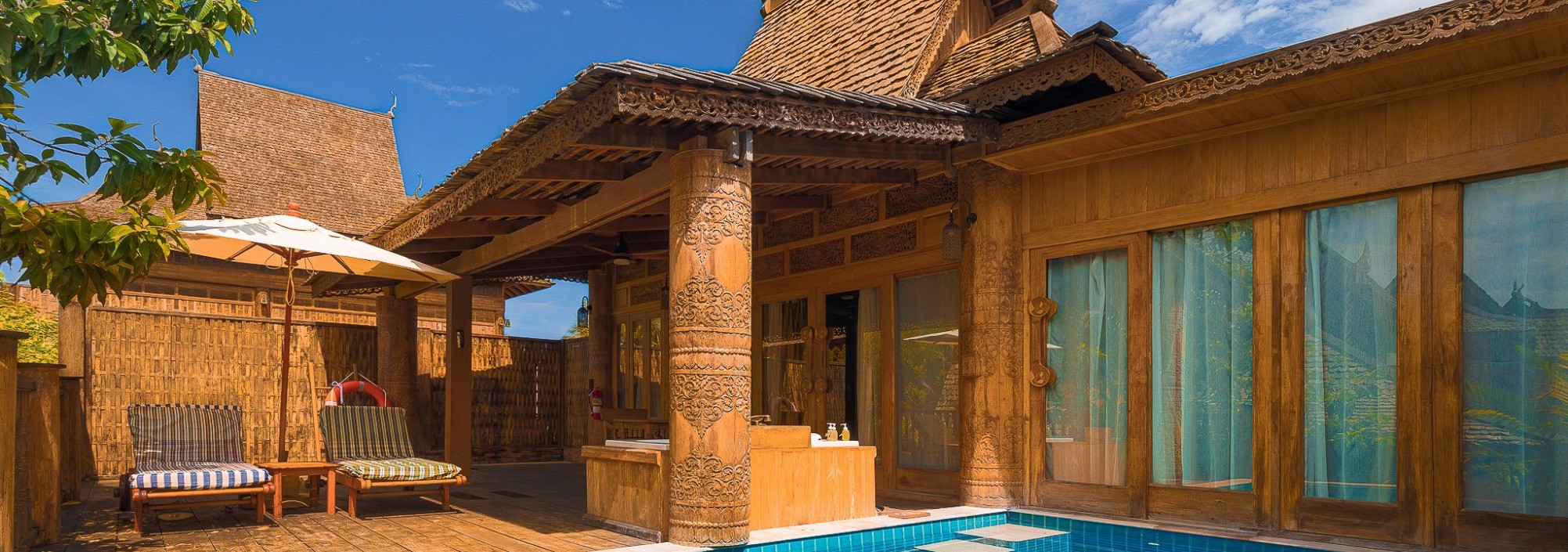 main-photo-deluxe-pool-villa-santhiya-phuket-natai-thailandtravel