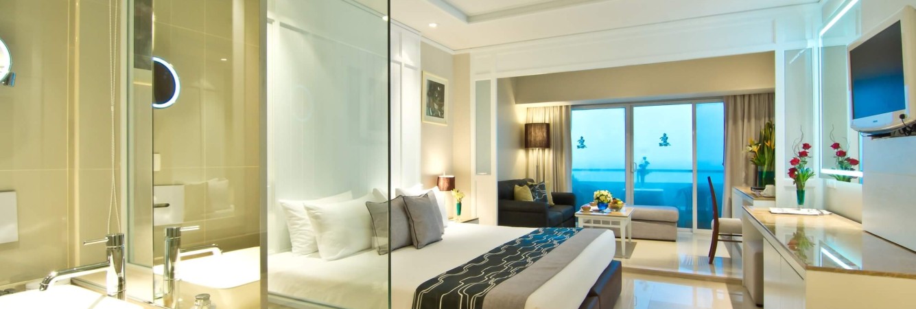 mini-suite-sea-view-royal-cliff-beach-hotel-pattaya-thailand-travel