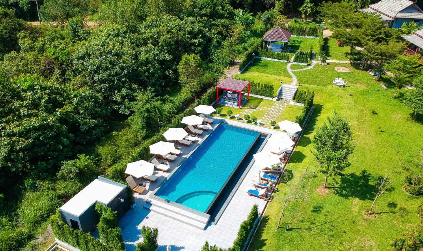 montania-lifestyle-hotel-khao-sok-zwembad-tuin-garden-thailandtravel