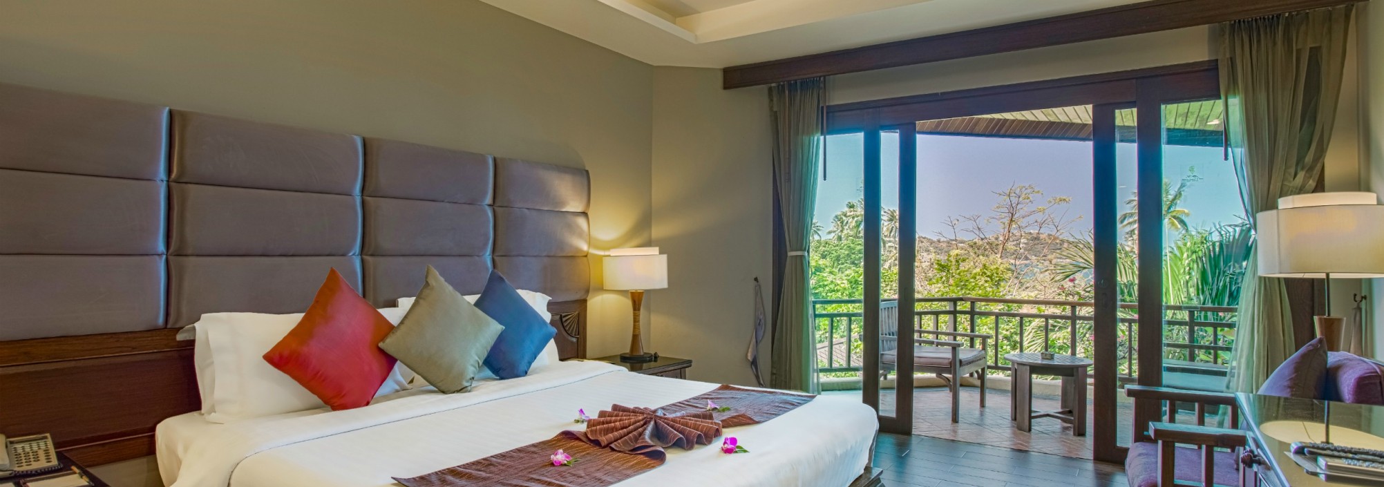 nora-beach-resort-koh-samui-deluxe-building-kingsize-thailandtravel