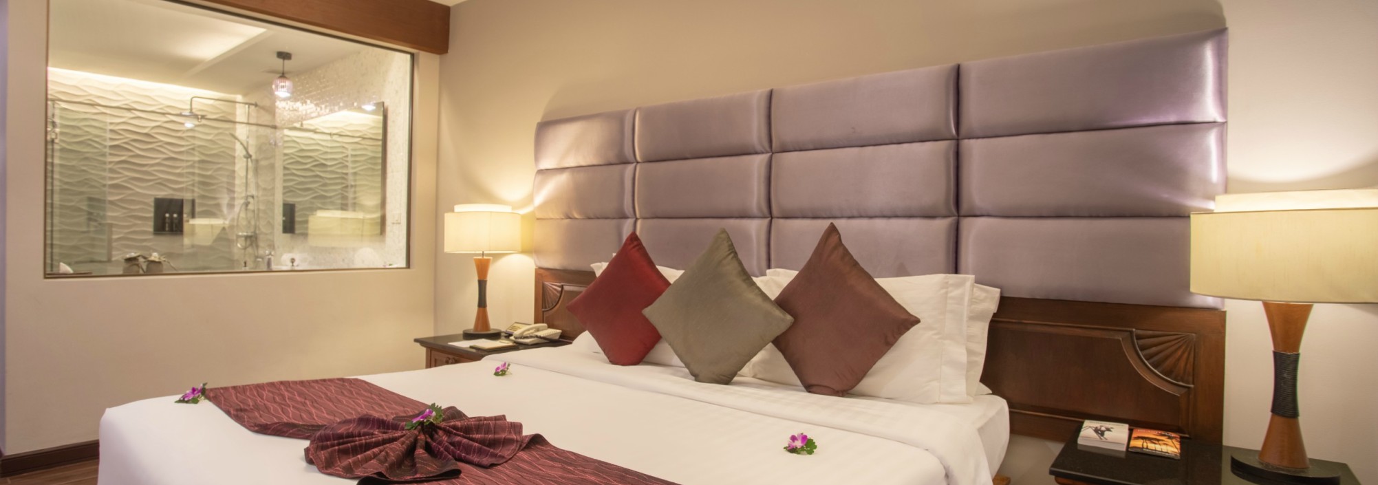nora-beach-resort-koh-samui-deluxe-building-slaapkamer-thailandtravel