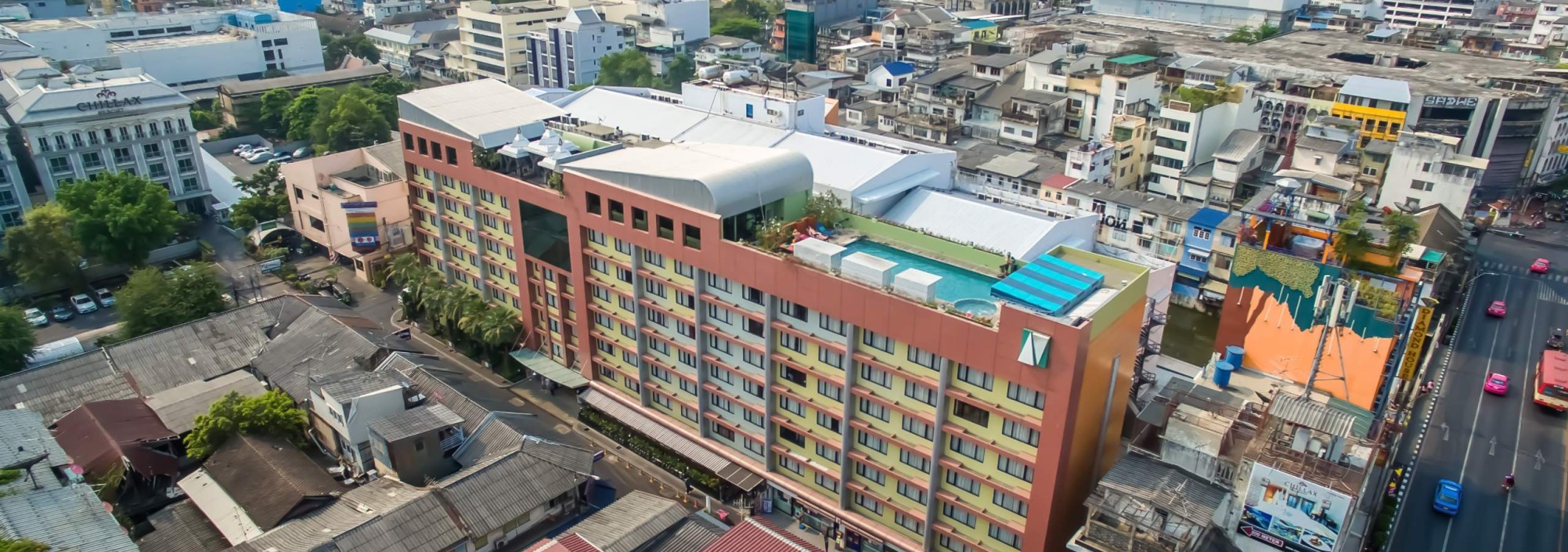 nouvo-city-hotel-bangkok-bovenkant-omgeving-thailandtravel