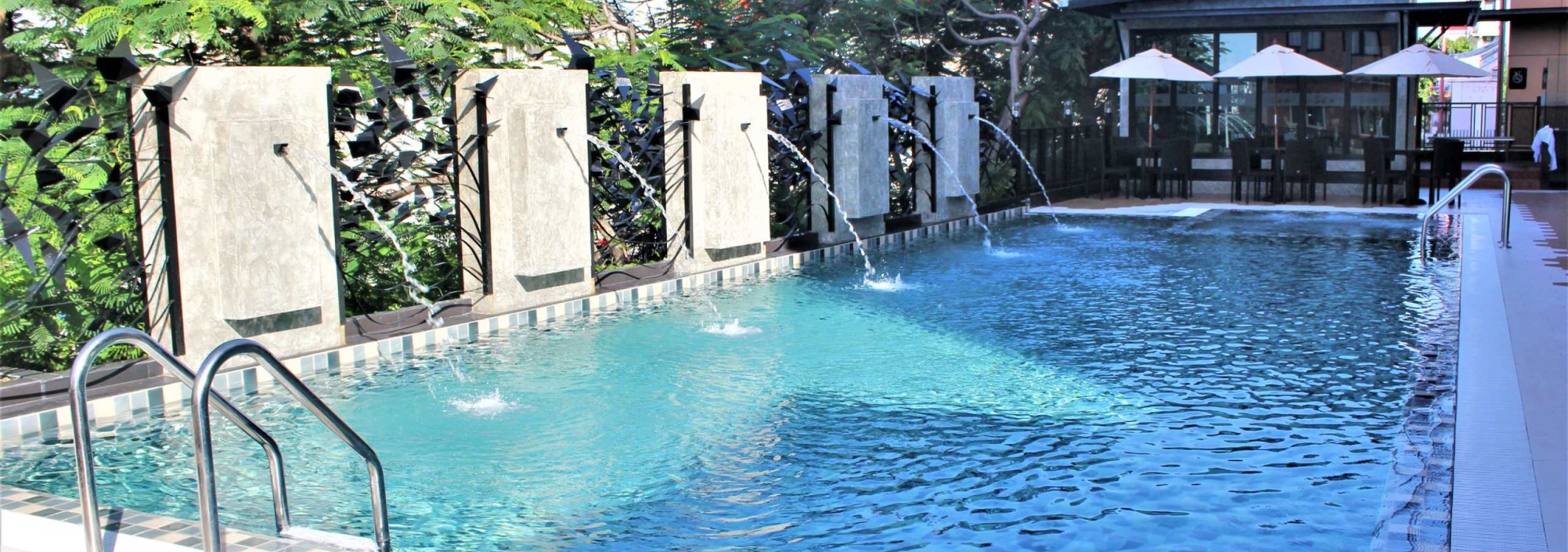 nouvo-city-hotel-bangkok-canal-pool-zwembad-thailandtravel