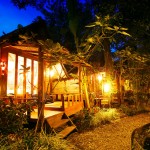 pai-village-boutique-resort-cottages-avond-thailandtravel