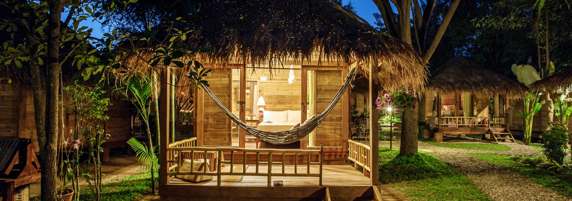 pai-village-boutique-resort-deluxe-garden-avond-thailandtravel